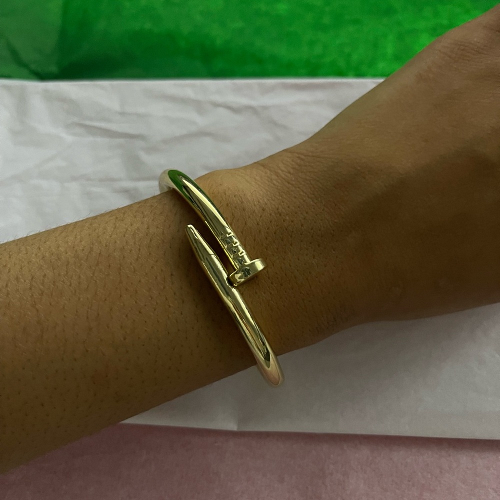 NAIL BRACELET - Picture 9 of 15
